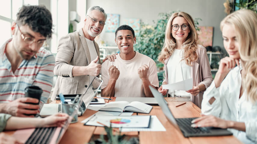 مشاوره و تحلیل بازار