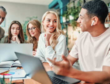 نمایش خدمات کارگزاری بهمن در بورس انرژی